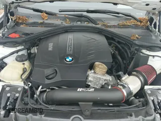 2013 BMW 3 Series 335i с VIN WBA3A9C52DF475994, выставлен на аукционе IAAI как лот 42664333 с пробегом 63 864 миль миль и . История ставок и продаж доступна на DreamBid. Изображение 21.