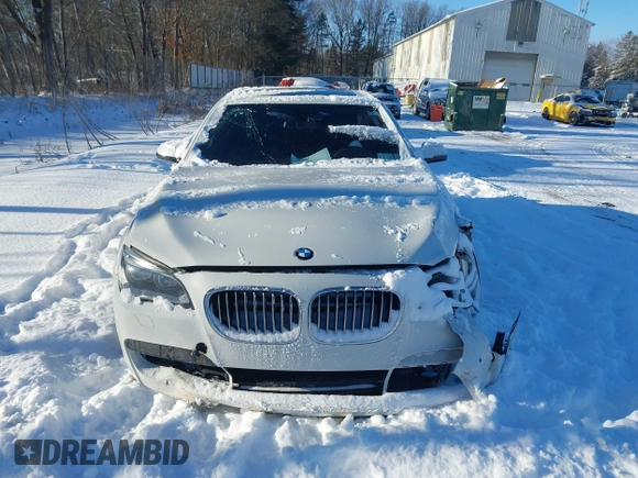 2014 BMW 7 Series 740Li xDrive with VIN WBAYF4C57ED282182, listed as a IAAI auction lot 41324877 with 102,699 mi miles. Bid and sale history available at carsss.com. Image 12.