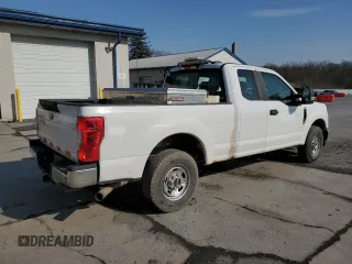 2020 Ford F-250 XL with VIN 1FT7X2A63LEC57864, listed as a Copart auction lot 45766665 with 138,592 mi miles and Clean title. Bid and sale history available at DreamBid. Image 3.