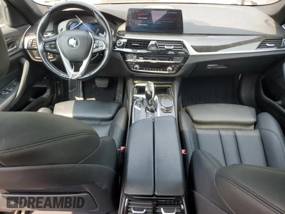 2018 BMW 5 Series 530e xDrive z VIN WBAJB1C52JG623900, wystawiony jako Copart lot #58125105 z przebiegiem 101 615 mil mil oraz Szkoda całkowita • Salvage title. Historia ofert i sprzedaży dostępna na DreamBid. Obrazek 8.