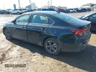 2024 Kia Forte LX with VIN 3KPF24AD5RE826859, listed as a IAAI auction lot 41619885 with 5,007 mi miles. Bid and sale history available at carsss.com. Image 3.