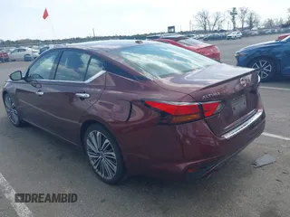 2023 Nissan Altima SL z VIN 1N4BL4EV6PN406475, wystawiony jako IAAI lot #42022515 z przebiegiem 23 641 mil mil oraz . Historia ofert i sprzedaży dostępna na DreamBid. Obrazek 3.