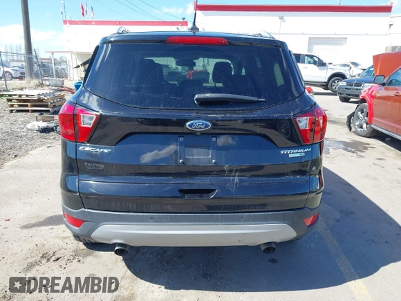 2019 Ford Escape Titanium с VIN 1FMCU9J99KUC44157, выставлен на аукционе IAAI как лот 41741733 с пробегом 75 697 миль миль и . История ставок и продаж доступна на DreamBid. Изображение 17.