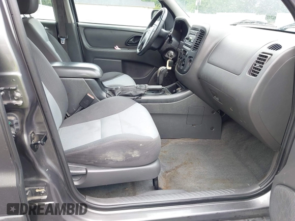 2006 Ford Escape XLS with VIN 1FMYU02Z46KA52355, listed as a IAAI auction lot 42376670 with Not provided miles and . Bid and sale history available at DreamBid. Image 5.