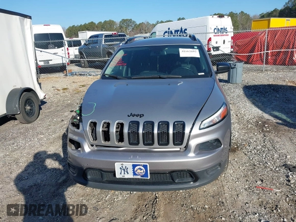 2017 Jeep Cherokee Sport with VIN 1C4PJLAB4HW603099, listed as a IAAI auction lot 41663602 with 150,662 mi miles. Bid and sale history available at carsss.com. Image 13.