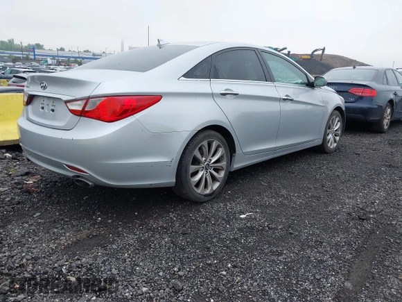 2013 Hyundai Sonata Limited with VIN 5NPEC4AC9DH762751, listed as a IAAI auction lot 42261110 with 159,824 mi miles and . Bid and sale history available at DreamBid. Image 4.