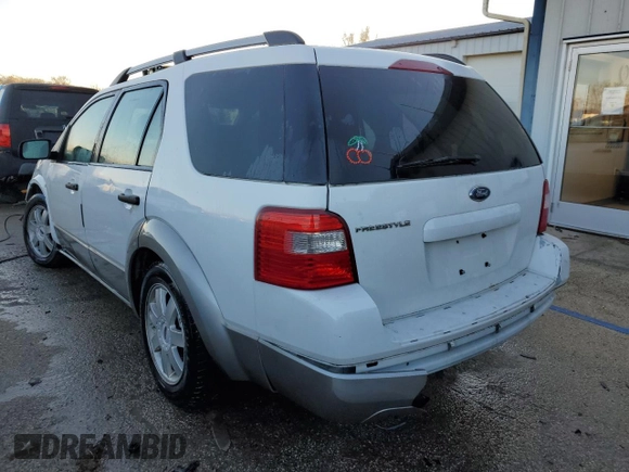 2005 Ford Freestyle SE with VIN 1FMZK01115GA43023, listed as a Copart auction lot 84874164 with 118,094 mi miles and Salvage Title. Bid and sale history available at carsss.com. Image 2.