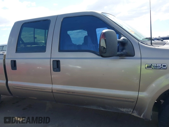 2003 Ford Super Duty F-250 XL with VIN 1FTNW20L53ED10663, listed as a IAAI auction lot 42014993 with 384,089 mi miles. Bid and sale history available at carsss.com. Image 13.