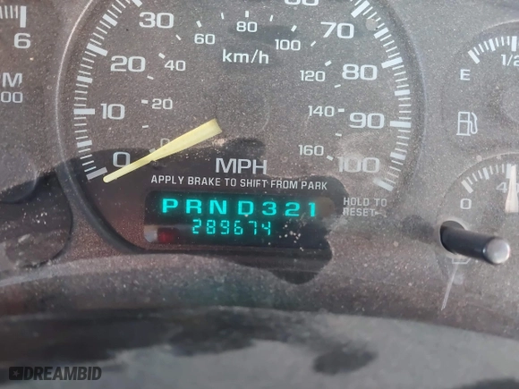 2000 Chevrolet Silverado 1500 LT with VIN 1GCEK19T4YE178639, listed as a IAAI auction lot 41397830 with 289,674 mi miles. Bid and sale history available at carsss.com. Image 7.