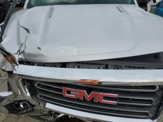 2016 GMC Sierra 2500HD SLT z VIN 1GT12TE87GF116544, wystawiony jako Copart lot #42917685 z przebiegiem 119 882 mil mil oraz Szkoda całkowita • Salvage title. Historia ofert i sprzedaży dostępna na DreamBid. Obrazek 12.