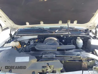 2005 Chevrolet Suburban LS with VIN 3GNEC16Z05G125924, listed as a IAAI auction lot 42241502 with 204,435 mi miles and . Bid and sale history available at DreamBid. Image 10.