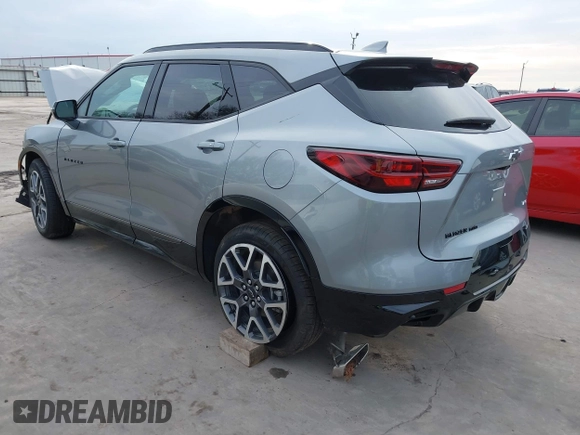 2025 Chevrolet Blazer RS с VIN 3GNKBKRS3SS124978, выставлен на аукционе IAAI как лот 41679182 с пробегом 3 532 миль миль и . История ставок и продаж доступна на DreamBid. Изображение 3.