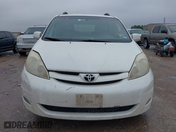 2010 Toyota Sienna XLE with VIN 5TDYK4CCXAS315235, listed as a IAAI auction lot 41451211 with 190,189 mi miles and . Bid and sale history available at carsss.com. Image 12.