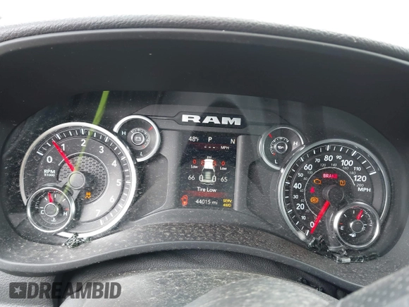 2022 Ram 2500 Tradesman with VIN 3C6UR5CJ5NG131668, listed as a IAAI auction lot 42127596 with 44,015 mi miles and . Bid and sale history available at DreamBid. Image 7.