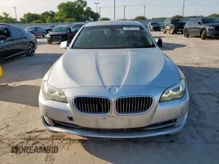 2013 BMW 5 Series 528i xDrive z VIN WBAXH5C53DDW15228, wystawiony jako Copart lot #59057115 z przebiegiem 238 230 mil mil oraz Czysty tytuł • Clean title. Historia ofert i sprzedaży dostępna na DreamBid. Obrazek 5.