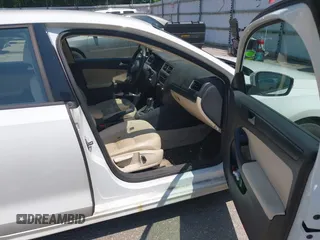 2014 Volkswagen Jetta SE with VIN 3VWD07AJ8EM296243, listed as a IAAI auction lot 42754554 with 149,717 mi miles and . Bid and sale history available at DreamBid. Image 5.