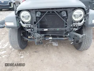 2021 Jeep Wrangler Unlimited Willys with VIN 1C4HJXDN7MW628767, listed as a IAAI auction lot 41270277 with 35,348 mi miles and . Bid and sale history available at DreamBid. Image 6.