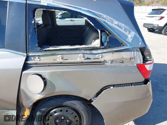 2012 Honda Odyssey EX-L with VIN 5FNRL5H63CB016526, listed as a IAAI auction lot 41701396 with 132,016 mi miles and . Bid and sale history available at carsss.com. Image 6.