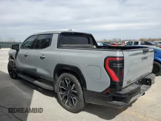 2024 GMC Sierra 1500 with VIN 1GT401EL2RU401324, listed as a Copart auction lot 49891285 with 2,034 mi miles and Salvage Title. Bid and sale history available at DreamBid. Image 2.