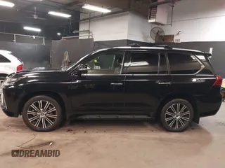 2021 Lexus LX 570 z VIN JTJDY7AX0M4352294, wystawiony jako IAAI lot #42341156 z przebiegiem 18 398 mil mil oraz . Historia ofert i sprzedaży dostępna na DreamBid. Obrazek 14.