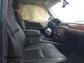 2007 Chevrolet Avalanche 3LT z VIN 3GNFK12307G150155, wystawiony jako IAAI lot #41637680 z przebiegiem Nie podano mil oraz . Historia ofert i sprzedaży dostępna na DreamBid. Obrazek 5.