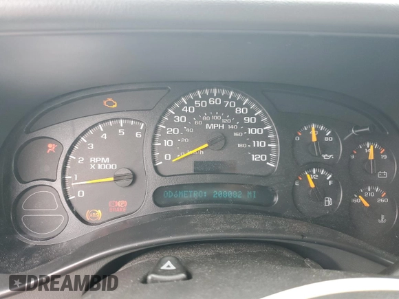 2005 Chevrolet Avalanche LS with VIN 3GNEC12Z95G145773, listed as a Copart auction lot 66265774 with 208,082 mi miles and Non Repairable. Bid and sale history available at carsss.com. Image 9.
