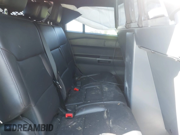 2023 Ford Police Interceptor Utility z VIN 1FM5K8AW8PNA01410, wystawiony jako IAAI lot #41623905 z przebiegiem 24 978 mil mil oraz . Historia ofert i sprzedaży dostępna na DreamBid. Obrazek 8.