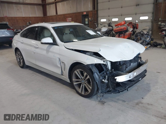 2019 BMW 4 Series 440i xDrive with VIN WBA4J7C5XKBM76209, listed as a IAAI auction lot 42071170 with 62,460 mi miles and . Bid and sale history available at carsss.com. Image 1.