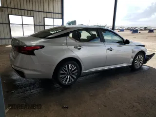 2024 Nissan Altima 2.5 SV with VIN 1N4BL4DV9RN391779, listed as a Copart auction lot 53786745 with 33,015 mi miles and Clean Title. Bid and sale history available at carsss.com. Image 3.
