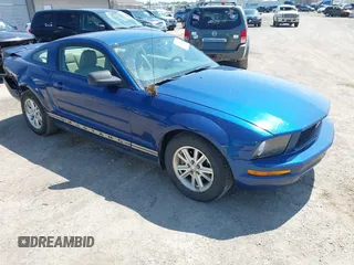 2007 Ford Mustang Deluxe with VIN 1ZVFT80N175341171, listed as a IAAI auction lot 42637888 with 122,279 mi miles and . Bid and sale history available at DreamBid. Image 1.