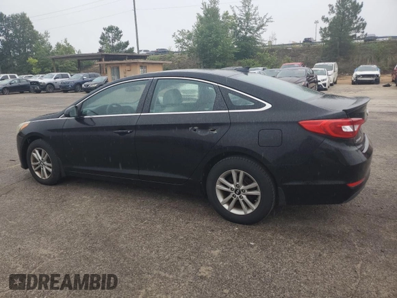 2015 Hyundai Sonata SE z VIN 5NPE24AF2FH141643, wystawiony jako Copart lot #57027995 z przebiegiem 149 648 mil mil oraz Czysty tytuł • Clean title. Historia ofert i sprzedaży dostępna na DreamBid. Obrazek 2.
