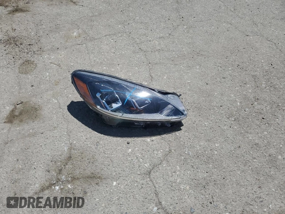2022 Ford Escape SE z VIN 1FMCU0G66NUB54784, wystawiony jako Copart lot #53842185 z przebiegiem 9 488 mil mil oraz Szkoda całkowita • Salvage title. Historia ofert i sprzedaży dostępna na DreamBid. Obrazek 12.