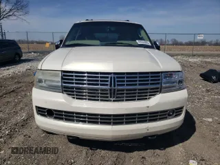 2007 Lincoln Navigator with VIN 5LMFU28567LJ24897, listed as a Copart auction lot 49324365 with Not provided miles and Salvage title. Bid and sale history available at DreamBid. Image 5.