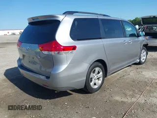 2012 Toyota Sienna LE AAS с VIN 5TDKK3DC5CS207090, выставлен на аукционе IAAI как лот 42100711 с пробегом 139 638 миль миль и . История ставок и продаж доступна на DreamBid. Изображение 4.
