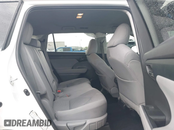 2022 Toyota Highlander LE z VIN 5TDBZRBH1NS216174, wystawiony jako IAAI lot #41903427 z przebiegiem 68 671 mil mil oraz . Historia ofert i sprzedaży dostępna na DreamBid. Obrazek 8.