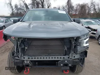 2021 Chevrolet Silverado 1500 RST z VIN 3GCUYEED5MG187904, wystawiony jako IAAI lot #41891792 z przebiegiem 73 115 mil mil oraz . Historia ofert i sprzedaży dostępna na DreamBid. Obrazek 13.