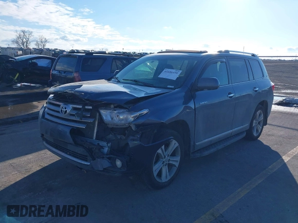 2012 Toyota Highlander Limited with VIN 5TDDK3EH3CS103443, listed as a IAAI auction lot 41686490 with 157,054 mi miles. Bid and sale history available at carsss.com. Image 18.