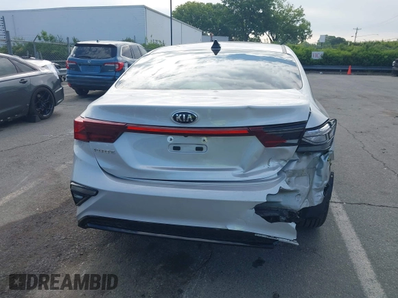 2021 Kia Forte LXS z VIN 3KPF24AD0ME290833, wystawiony jako IAAI lot #42218490 z przebiegiem 102 122 mil mil oraz . Historia ofert i sprzedaży dostępna na DreamBid. Obrazek 16.