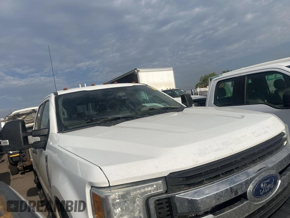 2017 Ford F-250 Lariat with VIN 1FT7W2BT6HEB52976, listed as a IAAI auction lot 42731339 with 267,628 mi miles and . Bid and sale history available at DreamBid. Image 26.