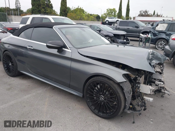 2019 Mercedes-Benz C 300 z VIN WDDWK8DB4KF901750, wystawiony jako IAAI lot #42127043 z przebiegiem 51 498 mil mil oraz . Historia ofert i sprzedaży dostępna na DreamBid. Obrazek 1.