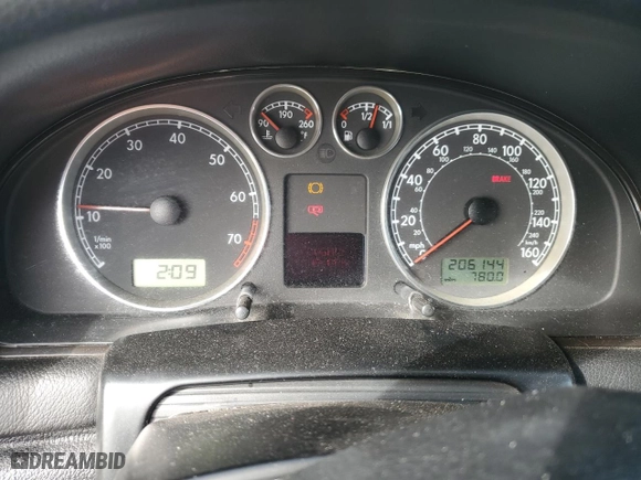 2003 Volkswagen Passat GLS with VIN WVWPD63BX3P113713, listed as a Copart auction lot 46002415 with 206,144 mi miles and Salvage Title. Bid and sale history available at carsss.com. Image 9.