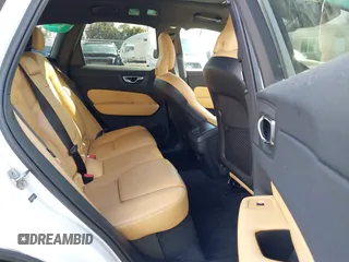 2019 Volvo XC60 Momentum with VIN LYV102DK8KB255769, listed as a IAAI auction lot 41573224 with 45,249 mi miles and . Bid and sale history available at DreamBid. Image 8.