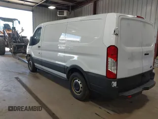 2019 Ford Transit z VIN 1FTYE1ZM5KKB61368, wystawiony jako IAAI lot #42232514 z przebiegiem 65 348 mil mil oraz . Historia ofert i sprzedaży dostępna na DreamBid. Obrazek 3.