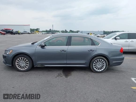 2016 Volkswagen Passat SE z VIN 1VWBT7A36GC007977, wystawiony jako IAAI lot #42433371 z przebiegiem 124 064 mil mil oraz . Historia ofert i sprzedaży dostępna na DreamBid. Obrazek 14.