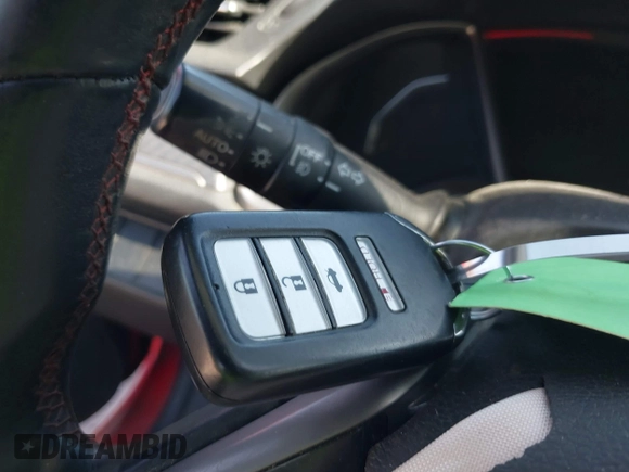 2018 Honda Civic Si Coupe with VIN 2HGFC3A59JH752808, listed as a IAAI auction lot 42018770 with 83,451 mi miles. Bid and sale history available at carsss.com. Image 11.