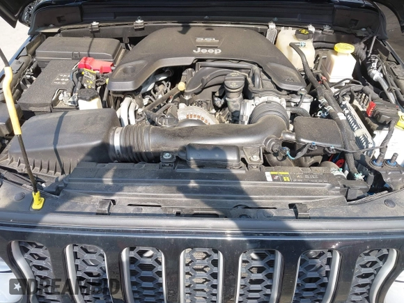 2020 Jeep Gladiator Overland with VIN 1C6HJTFG8LL176164, listed as a IAAI auction lot 42482369 with 80,009 mi miles and . Bid and sale history available at DreamBid. Image 10.