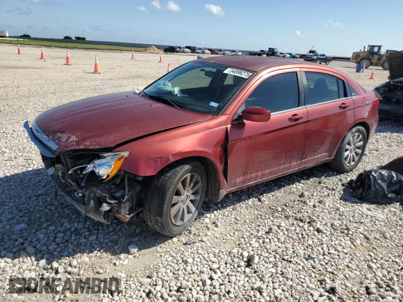 2011 Chrysler 200 Touring z VIN 1C3BC1FB3BN514191, wystawiony jako Copart lot #54098275 z przebiegiem 188 064 mil mil oraz Szkoda całkowita • Salvage title. Historia ofert i sprzedaży dostępna na DreamBid. Obrazek 1.