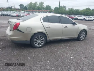 2010 Lincoln MKS с VIN 1LNHL9DRXAG614758, выставлен на аукционе IAAI как лот 42326402 с пробегом 141 602 миль миль и . История ставок и продаж доступна на DreamBid. Изображение 4.