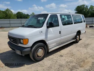 2004 Ford Econoline Passenger XL with VIN 1FBSS31L84HA53604, listed as a Copart auction lot 54428125 with 165,114 mi miles and Clean title. Bid and sale history available at DreamBid. Image 1.