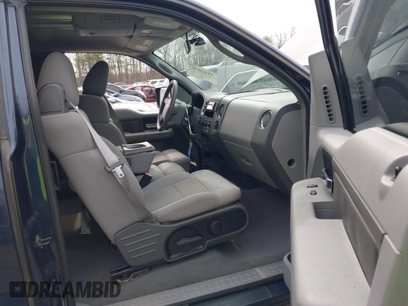 2004 Ford F-150 XLT with VIN 1FTPX14534KD88535, listed as a IAAI auction lot 41920702 with 77,962 mi miles. Bid and sale history available at carsss.com. Image 5.